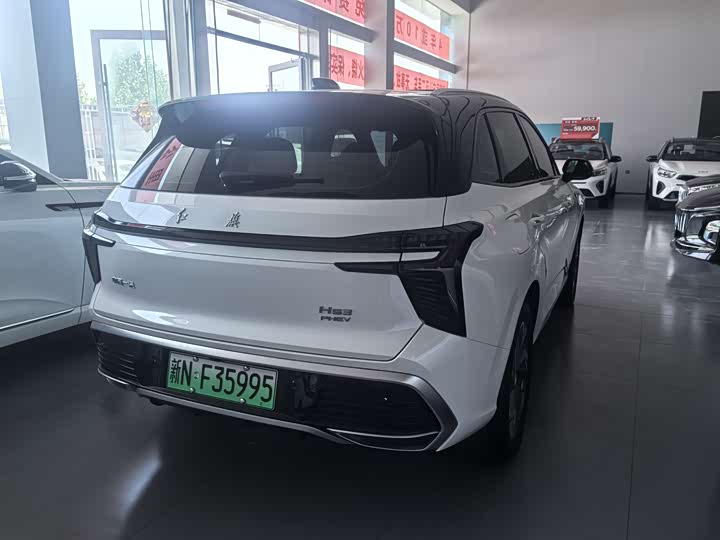 Hongqi HS3 PHEV 2025 117km — фото 7