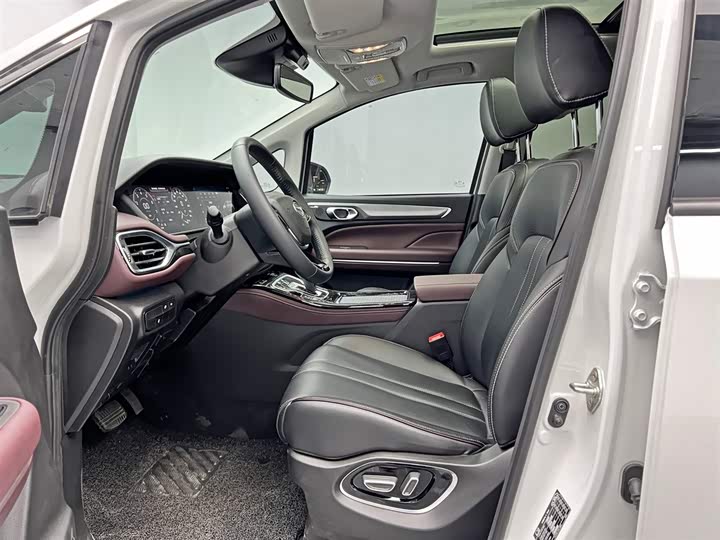 Trumpchi M6 2023 PRO 270 T DCT — фото 15
