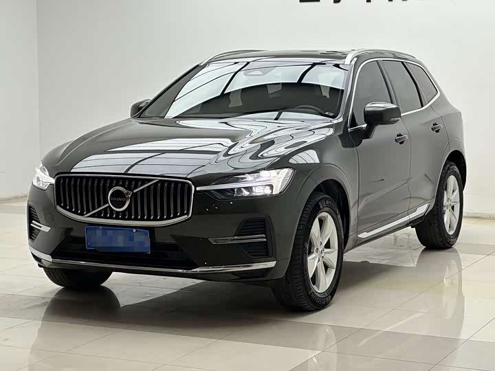 Volvo XC60 2022 B 5 4 WD — фото 2