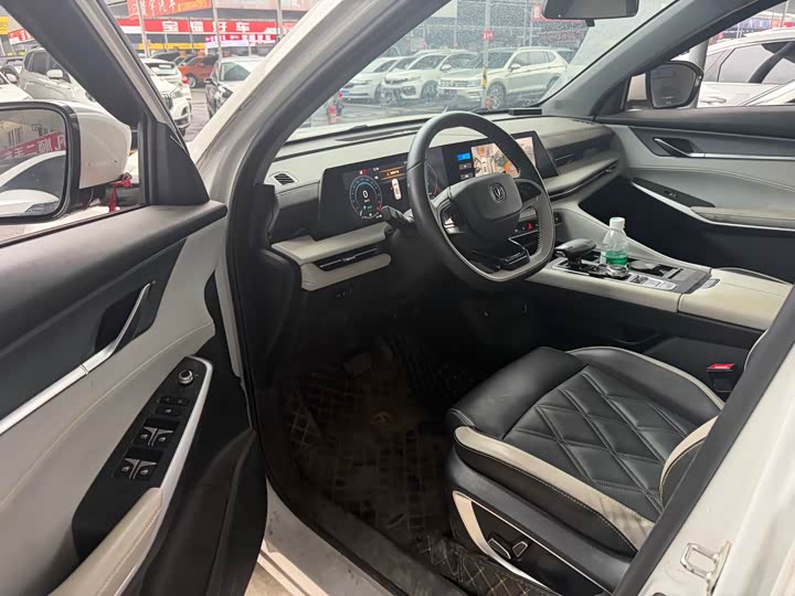 Changan CS75 PLUS 2023 1.5 T ATPremium — фото 4