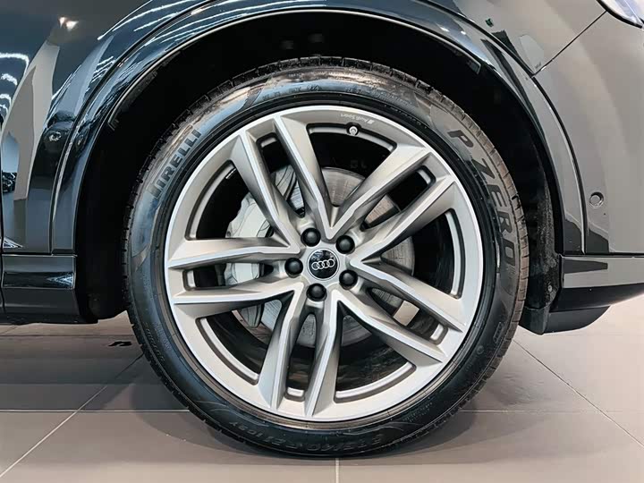 Audi Q7 2024 45 TFSI quattro S line Sport — фото 13