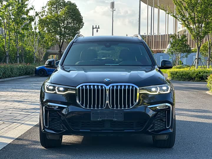 BMW X7 2021 x Drive 40i M — фото 2