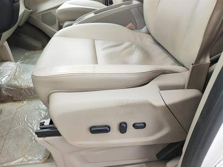 Ford Tourneo — фото 20