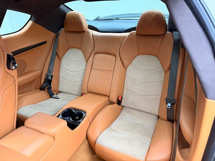 Maserati Gran 2015 4.7 L MC — фото 19