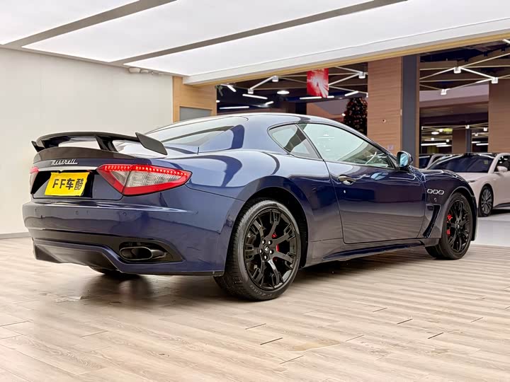 Maserati Gran 2015 4.7 L MC — фото 6