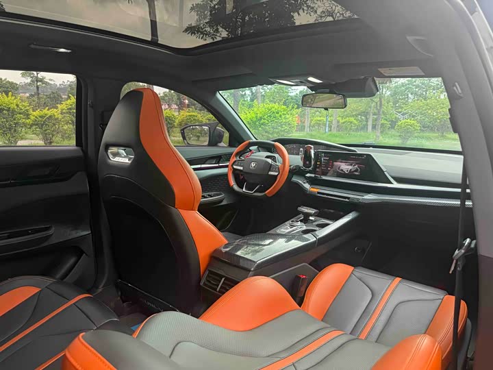 Changan UNI-V 2024 1.5 T Sport — фото 11