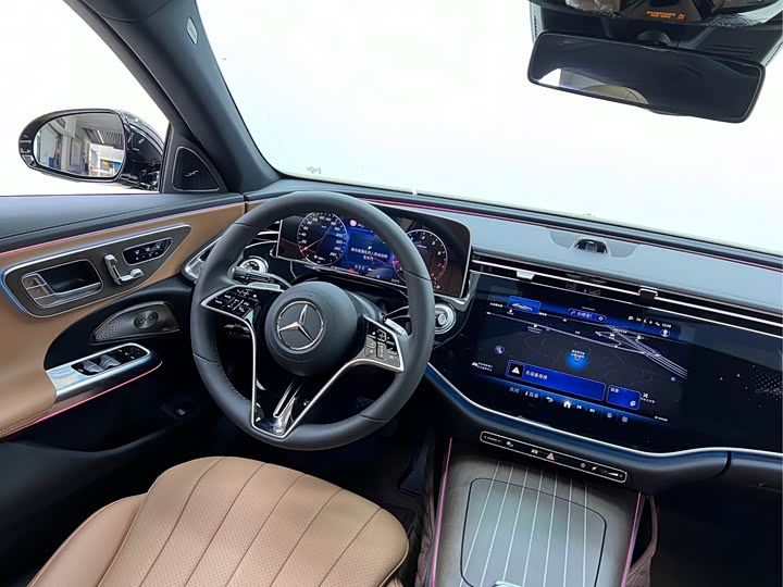 Mercedes-Benz E-Class 2024 E 300 L Luxury — фото 18