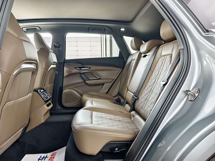 Audi Q5L 2026 2.0 T Luxury — фото 7