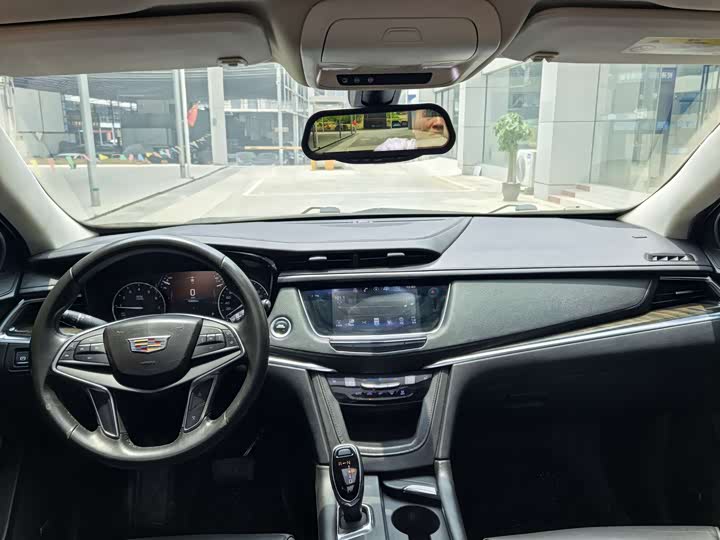 Cadillac XT5 2018 25 T Luxury — фото 14