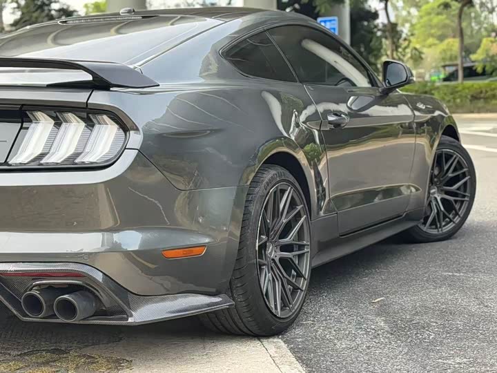 Ford Mustang 2020 2.3 L Eco Boost — фото 17