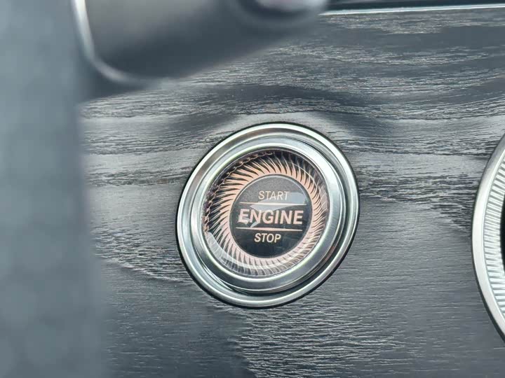 Mercedes-Benz E-Class 2018 E 200 4 MATIC — фото 27
