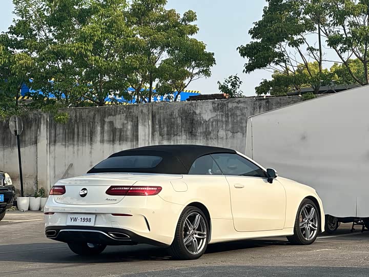 Mercedes-Benz E-Class 2018 E 200 4 MATIC — фото 8