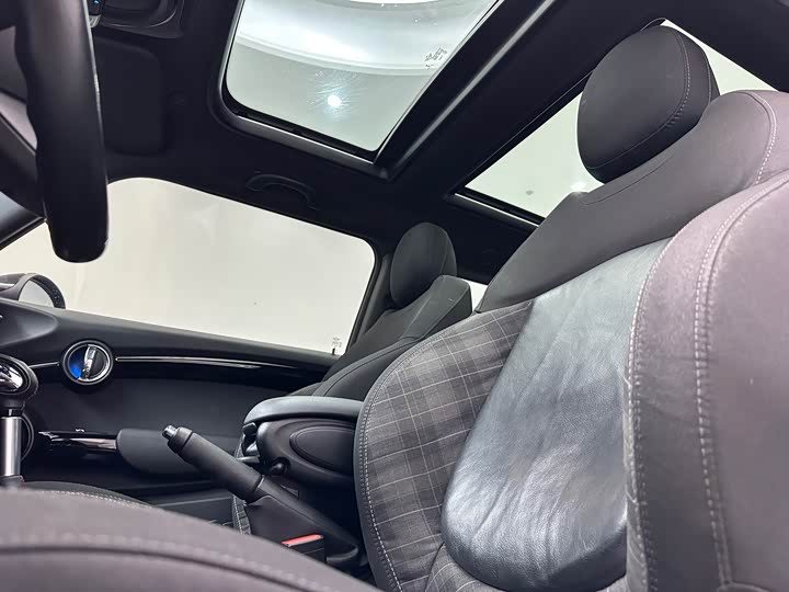 MINI Hatch — фото 13