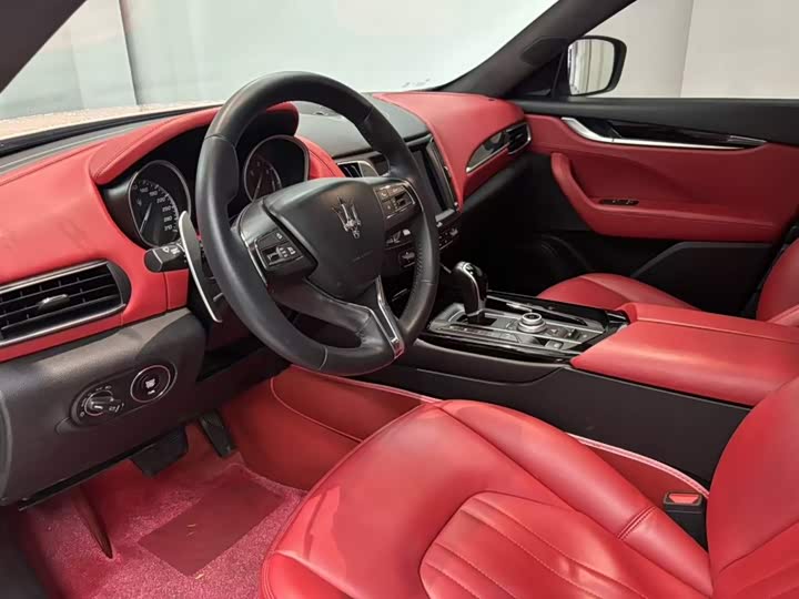 Maserati Levante 2016 3.0 T Standard — фото 4