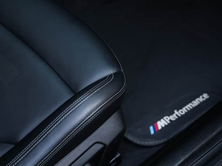 BMW M4 2019 M 4 — фото 15