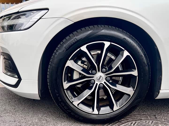 Volvo S60 2022 B 4 — фото 13