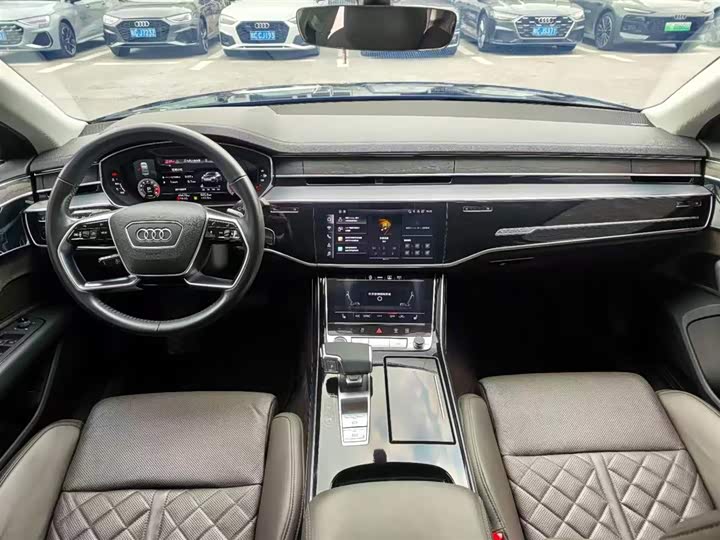 Audi A8 2021 A 8 L 50 TFSI quattro Comfort — фото 6