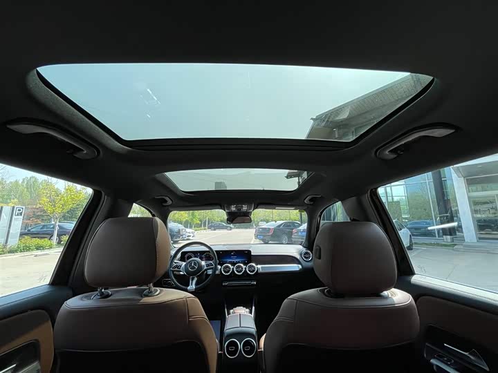 Mercedes-Benz GLB 2024 GLB 220 — фото 10