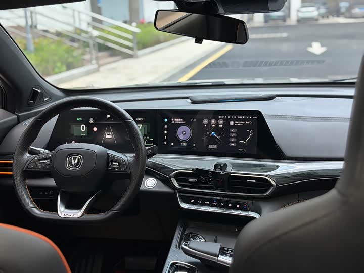 Changan UNI-T 2020 1.5 T Flagship — фото 11