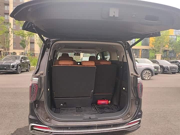 Hongqi HQ9 PHEV 2024 2.0 T 4 WD — фото 19