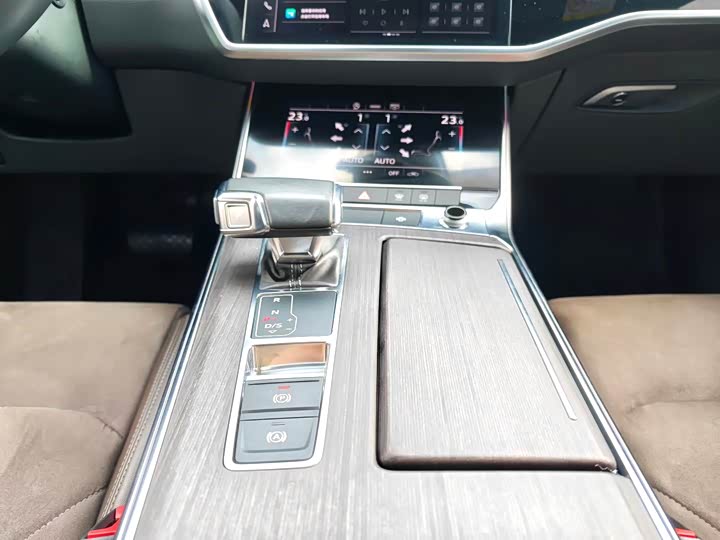 Audi A7L 2022 45 TFSI S-line — фото 8