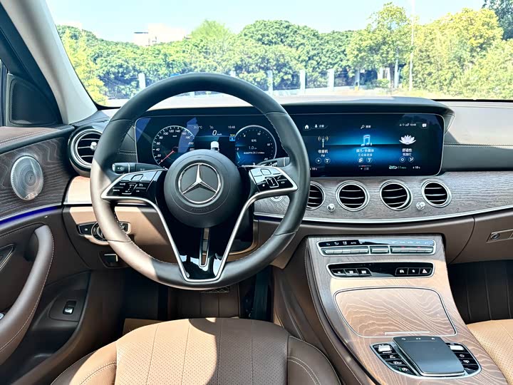 Mercedes-Benz E-Class 2023 E 300 L Luxury — фото 20