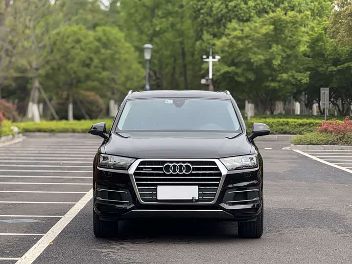 Audi Q7 2018 40 TFSI Comfort — фото 2