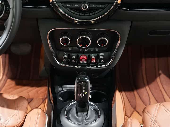 MINI Clubman — фото 16