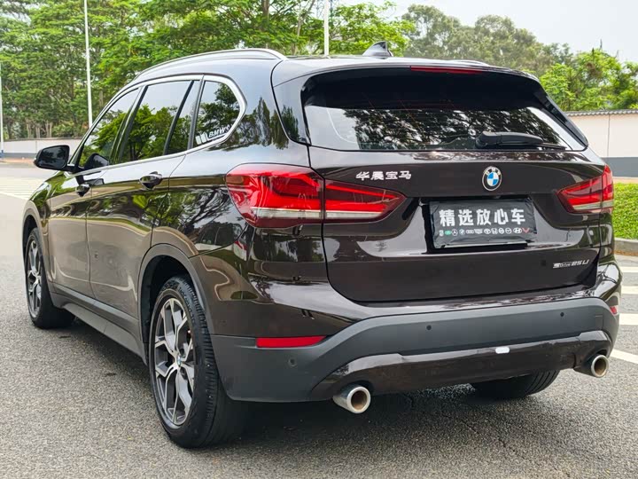 BMW X1 2021 s Drive 25 Li Leading — фото 6