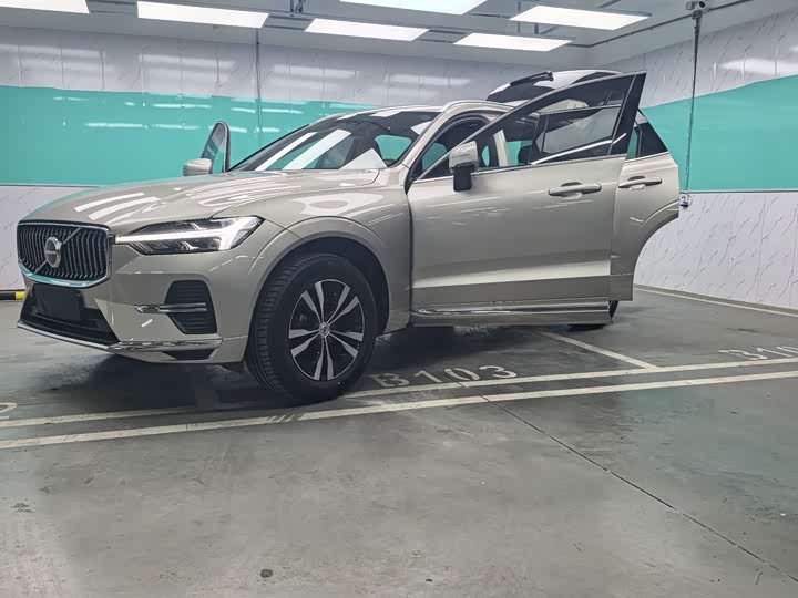 Volvo XC60 2024 B 5 4 WD — фото 16