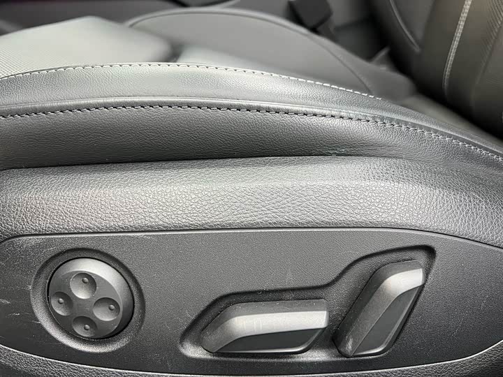 Audi A4L 2023 40 TFSI Bang&Olufsen — фото 6
