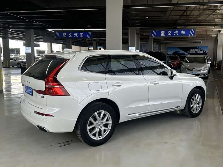 Volvo XC60 2020 T 5 4 WD — фото 9
