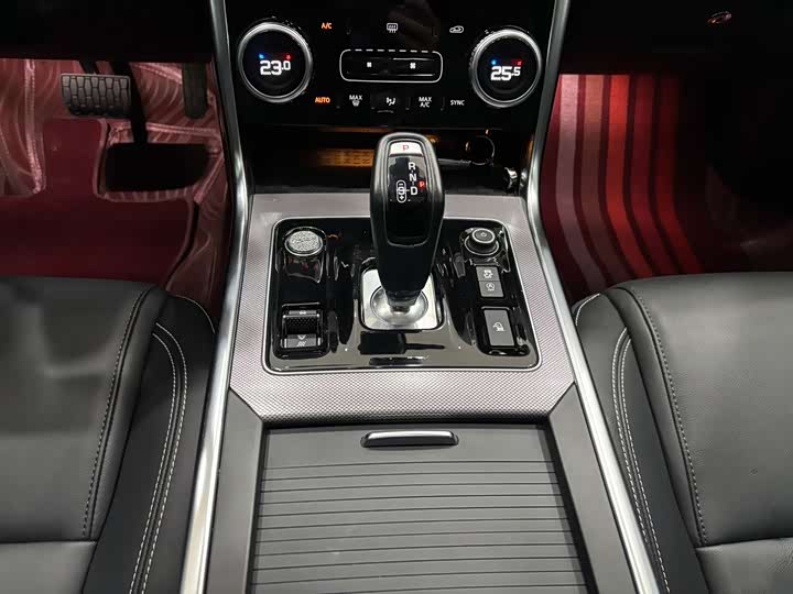 Jaguar XEL 2023 2.0 T 250 PS R-DYNAMIC S — фото 18