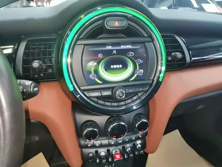 MINI Hatch — фото 13