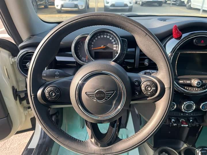 MINI Hatch — фото 14