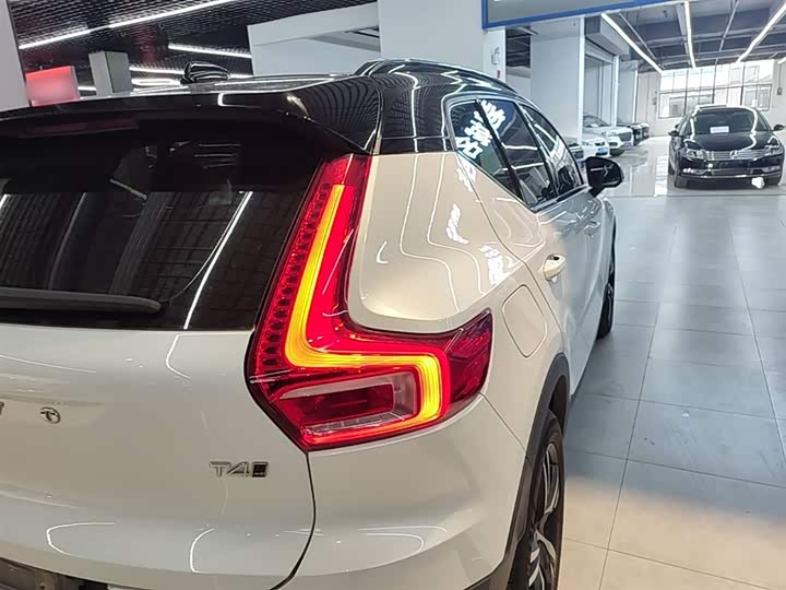 Volvo XC40 2021 T 4 WD — фото 8