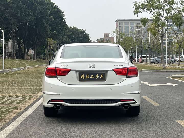 Honda Spirior — фото 19
