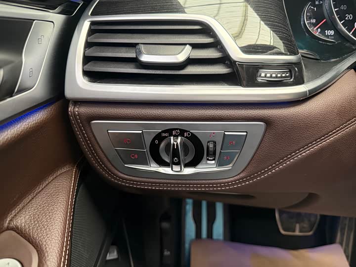BMW 7-Series 2018 730 Li Leading M — фото 9