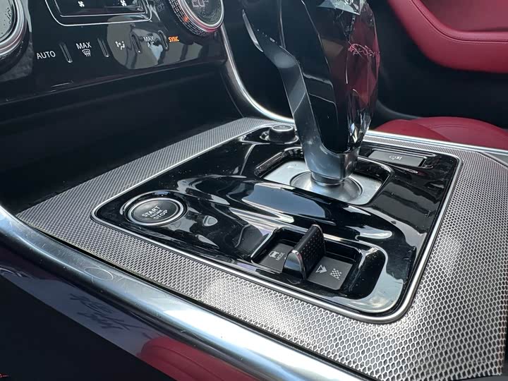 Jaguar XEL 2022 2.0 T 250 PS R-DYNAMIC S — фото 13