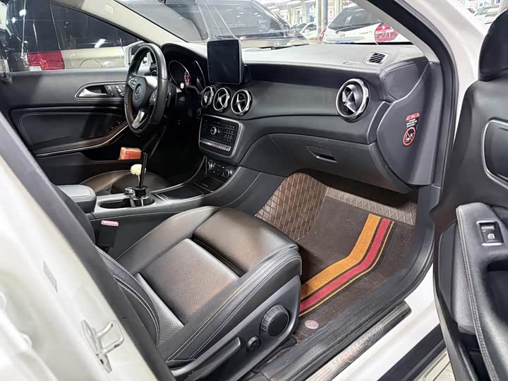 Mercedes-Benz GLA 2017 GLA 220 4 MATIC — фото 15