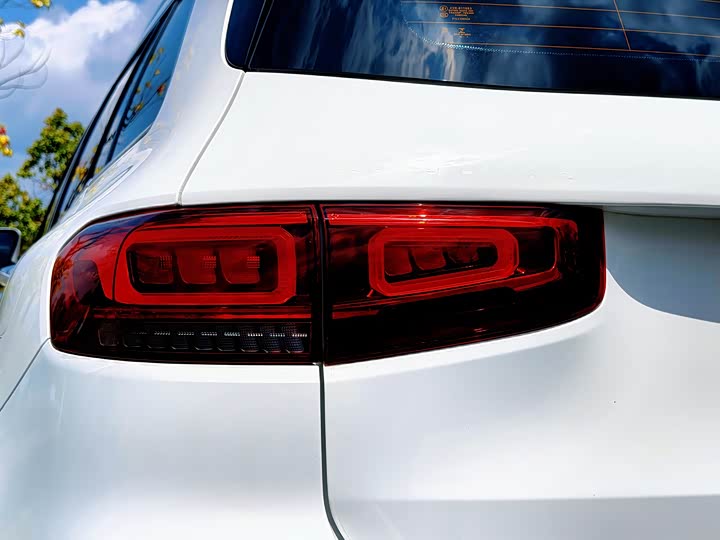 Mercedes-Benz GLB 2021 GLB 200 — фото 17