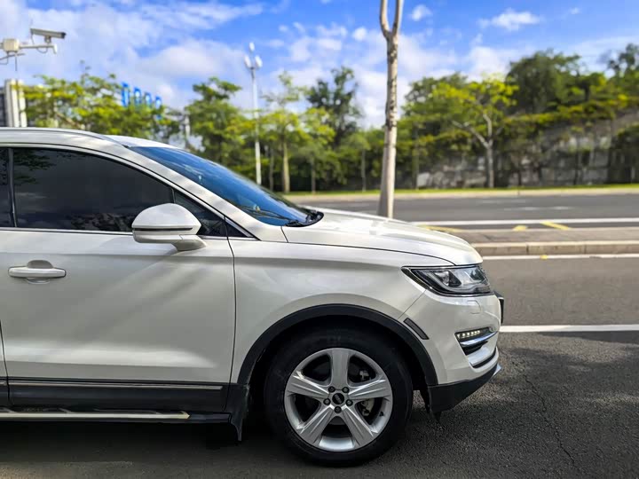 Lincoln MKC 2017 2.0 T 2 WD — фото 19