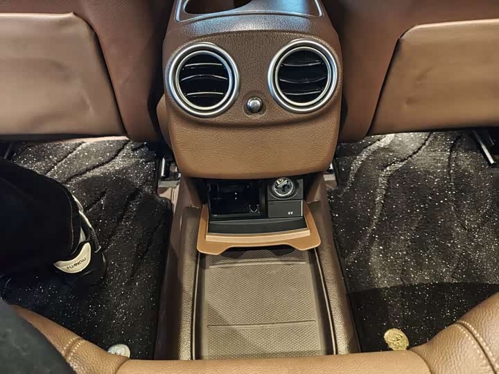 Mercedes-Benz E-Class 2020 E 300 L Luxury — фото 8