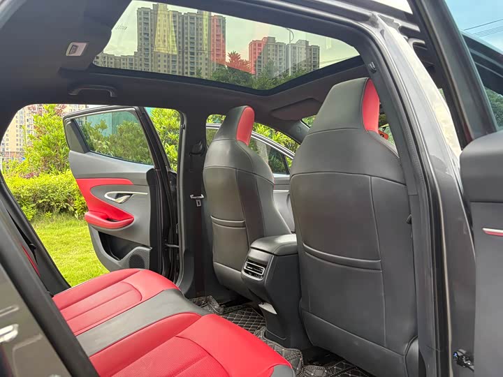 Changan UNI-T 2020 1.5 T Premium — фото 10