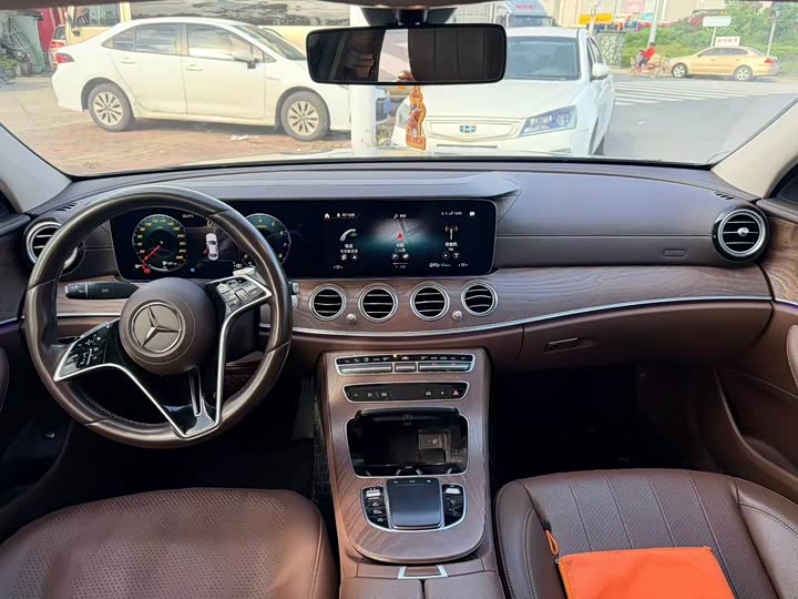 Mercedes-Benz E-Class 2021 E 300 L — фото 3