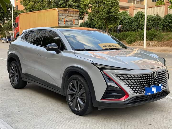 Changan UNI-T 2022 1.5 T Premium — фото 2