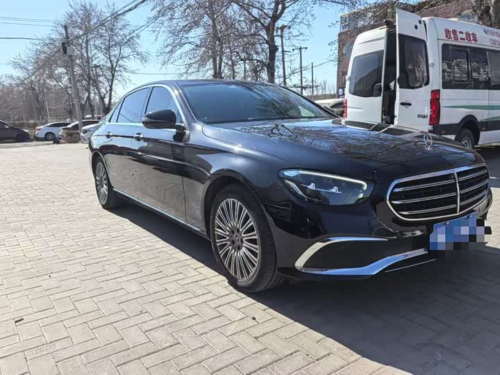 Mercedes-Benz E-Class 2023 E 300 L Luxury — фото 13