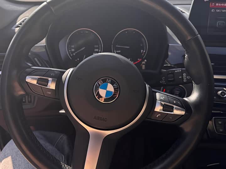 BMW X1 2021 s Drive 25 Li Leading — фото 12