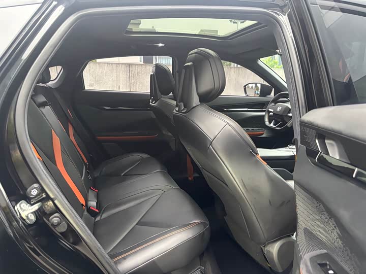 Changan UNI-V 2023 1.5 T — фото 10
