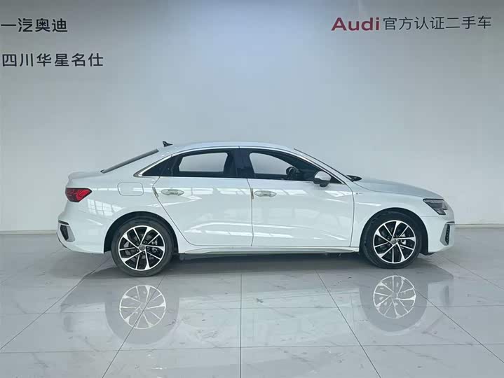 Audi A3 2021 A 3 L Limousine 35 TFSI Sport — фото 3